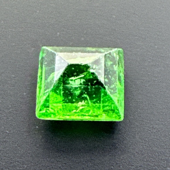 VIVID GREEN 1.23 CT NATURAL TOP QUALITY TSAVORITE GARNET - Picture 4 of 17